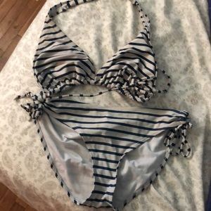 Striped bikini set